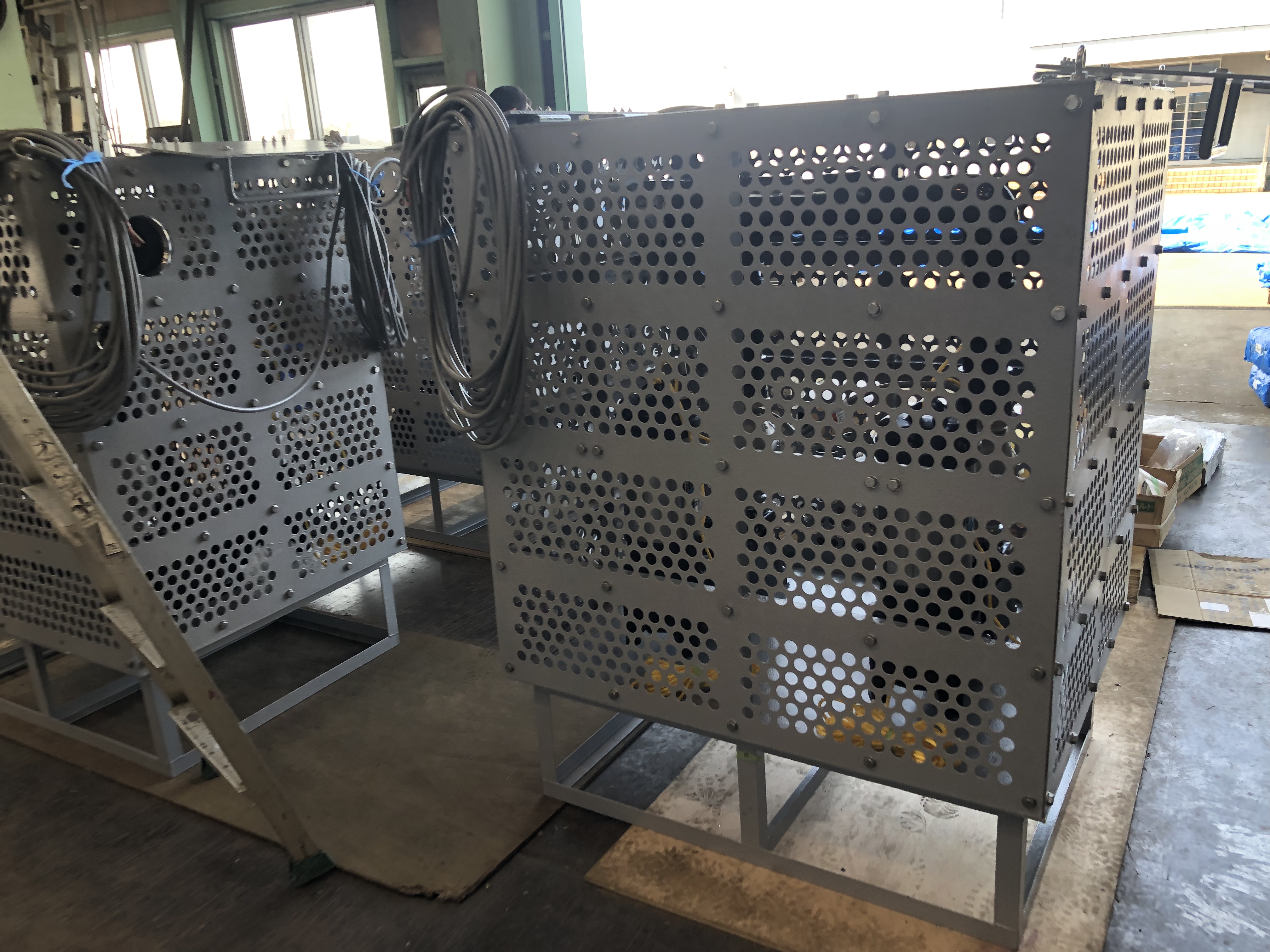 水抜きユニット製作（東洋工熱さん工場にて）